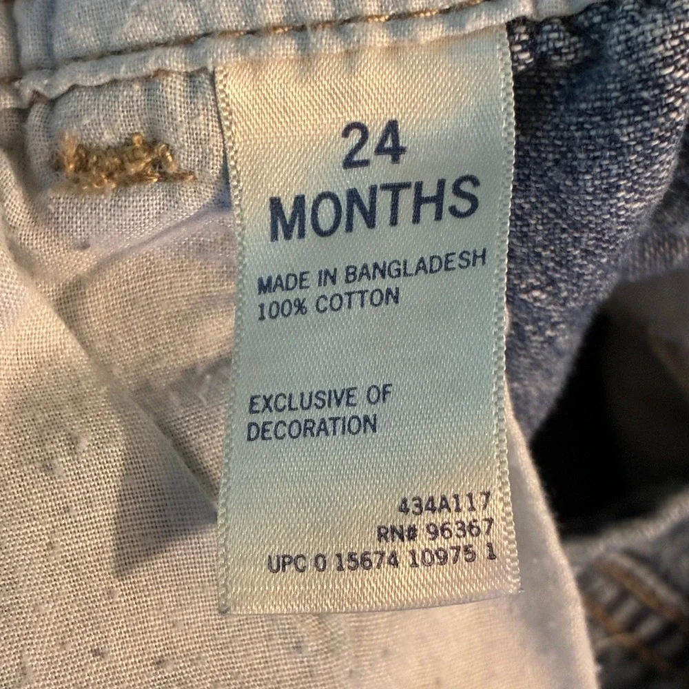 OshKosh Bgosh Girls 24 Months Blue Denim Heart Embroidered Bib Overalls 434A117